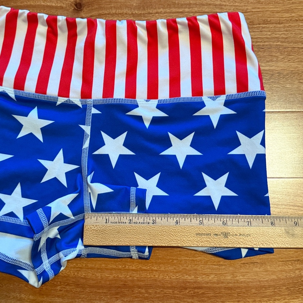 FLEO Shorts - Picture 6 of 7